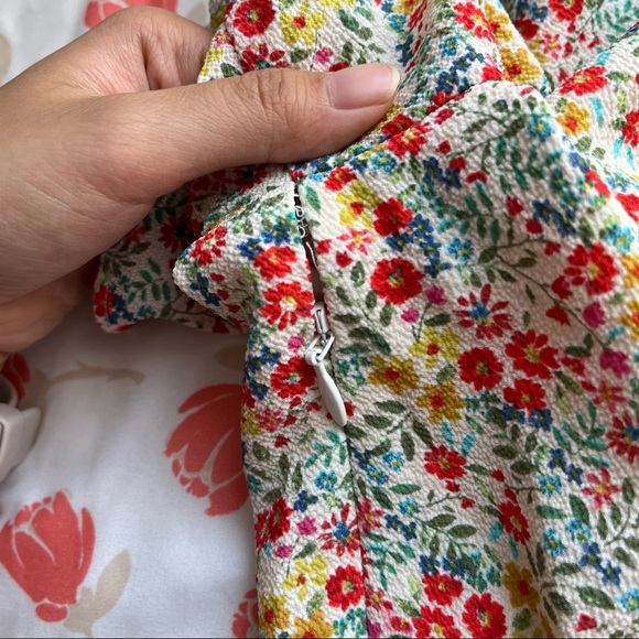 NWOT BB Dakota Flower On Floral Cocktail Wrap Mini Dress Size 0 Womens - Picture 15 of 16